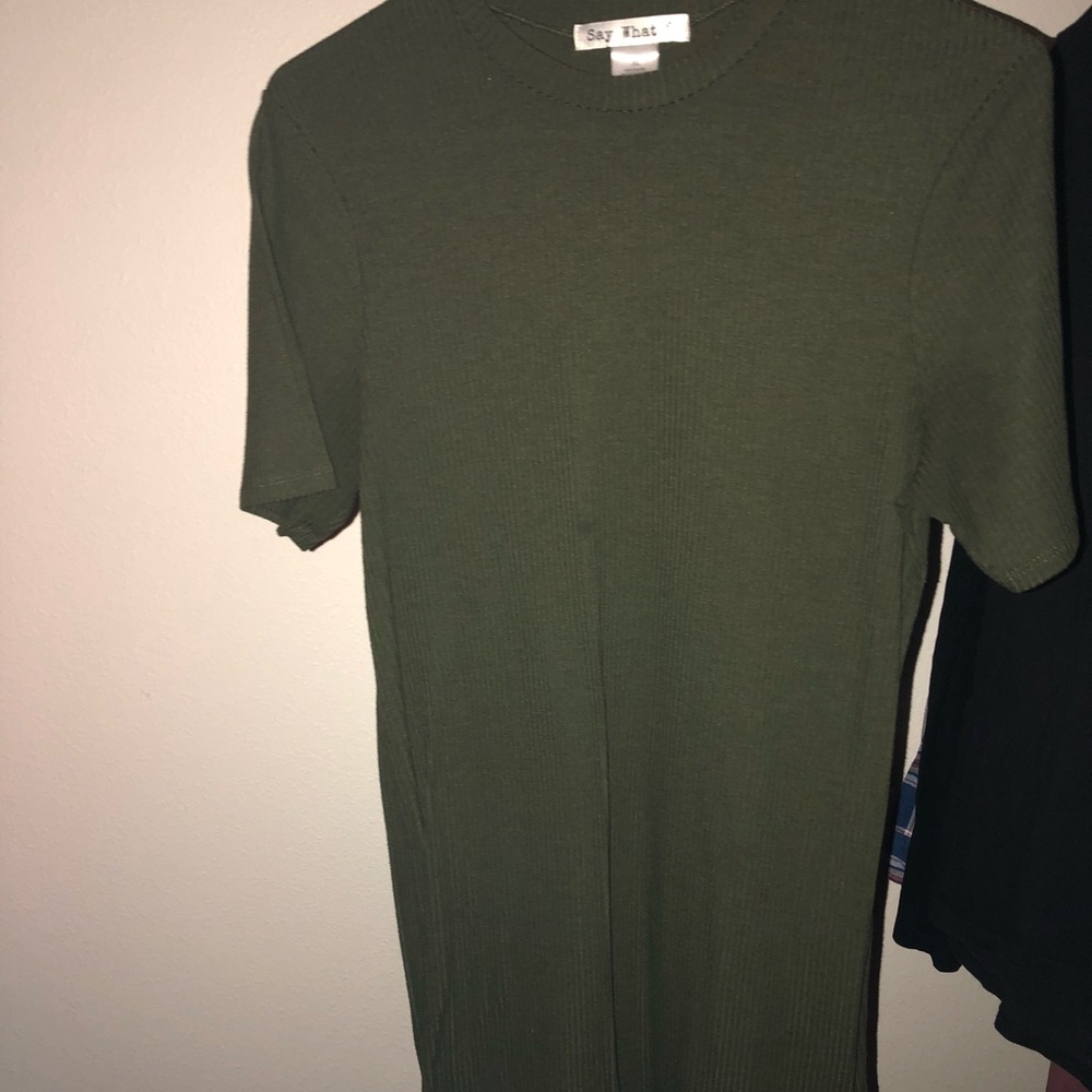 “T-shirt”, plain, casual, army green dress.